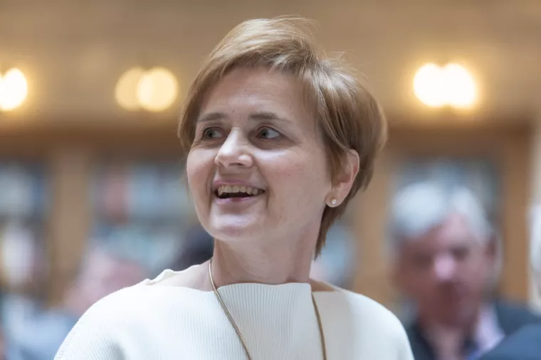 Predavanje Ante Čičin- &Scaron;ain u organizaciji Hrvatske narodne banke (HNB). Sandra &Scaron;valjek.