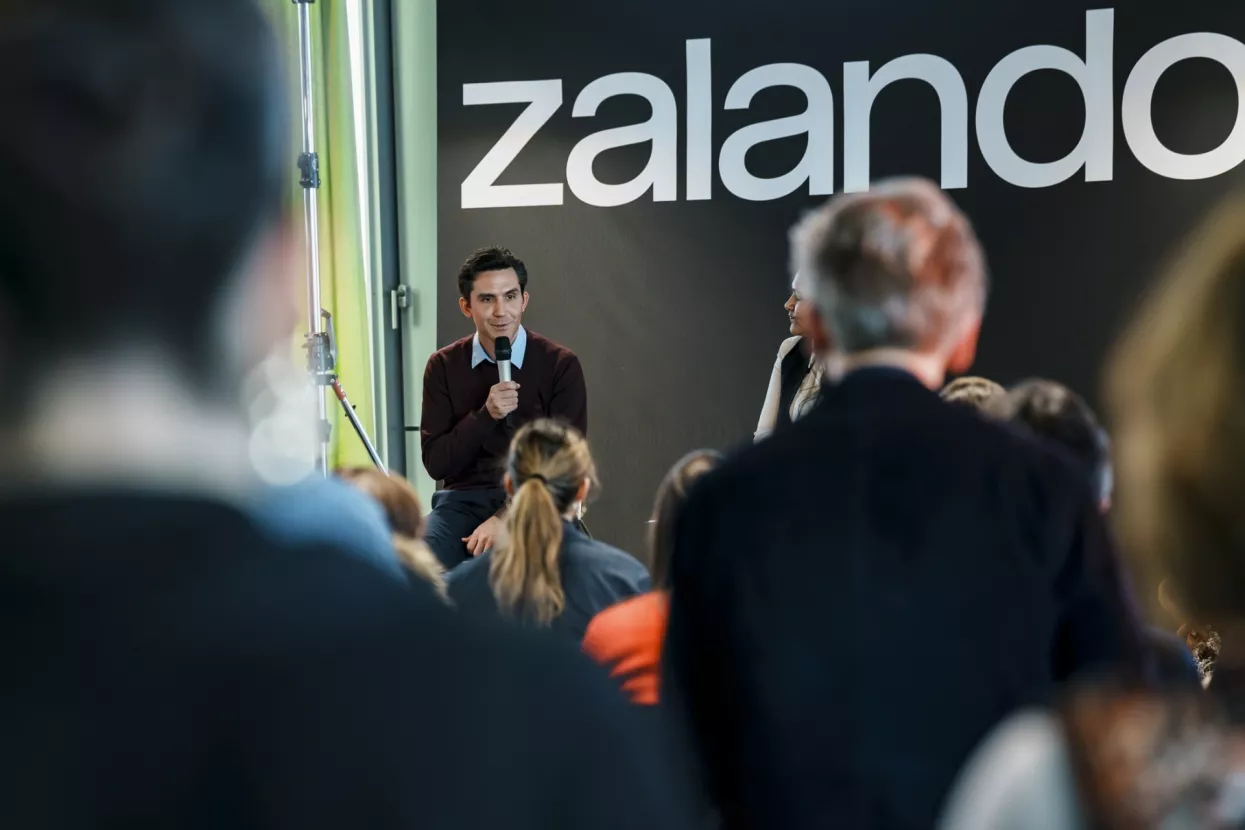 David Schr&ouml;der, suizvr&scaron;ni direktor Zalanda
