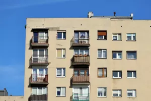 stanovi, zgrade, zgrada, stambena zgrada, gradski stanovi, balkoni, prozori