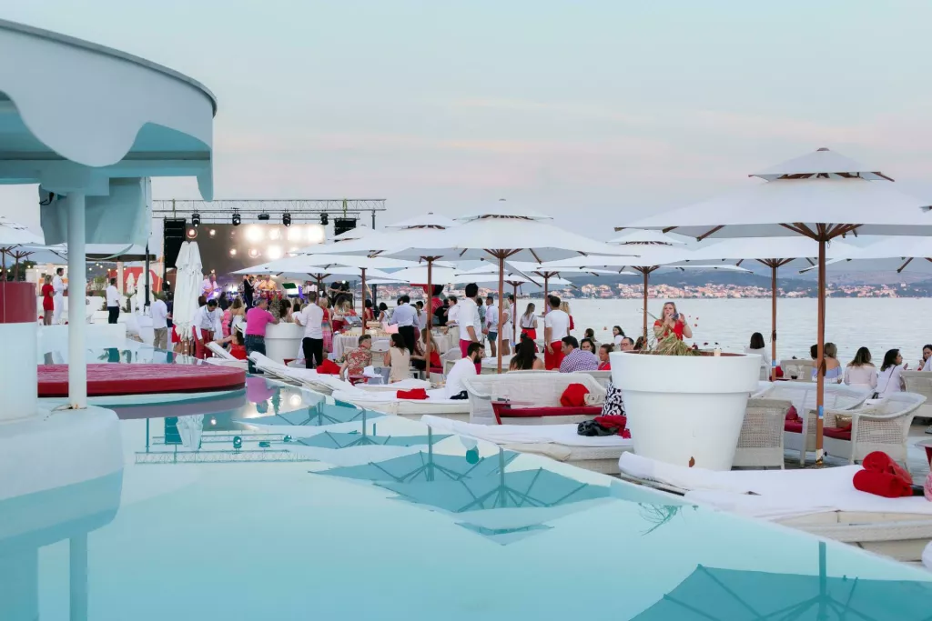 En Vogue Beach Club