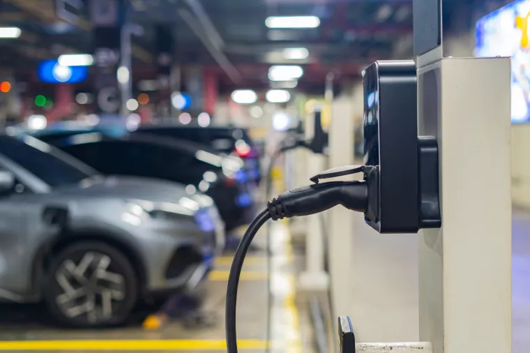 električni automobil