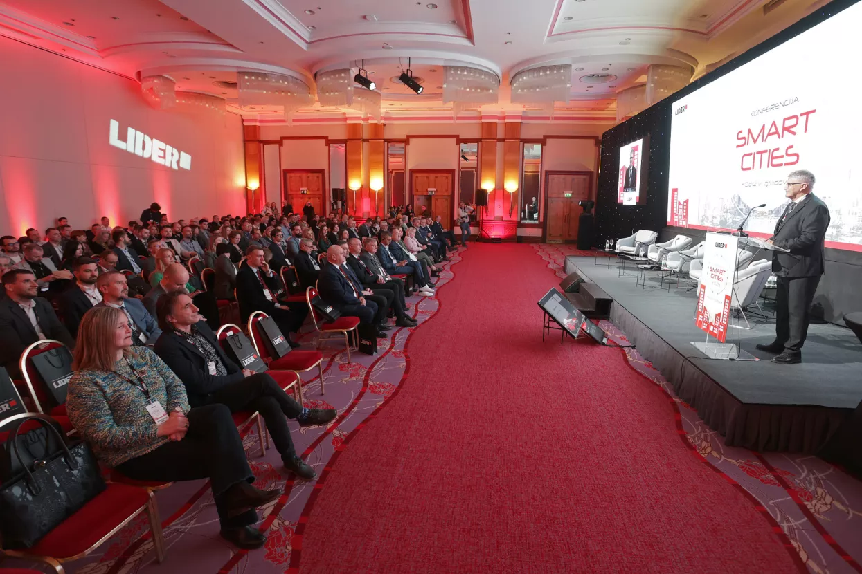 Smart Cities 2025. Miodrag &Scaron;ajatović