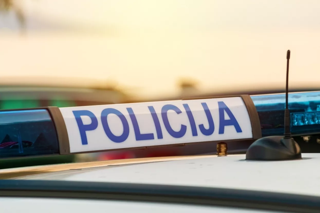 policija, policijsko vozilo