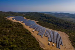 Solarna elektrana Vis
