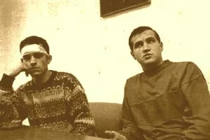 Dva rumunjska emigranta dan nakon liječničke intervencije (presnimka iz Večernjeg lista)