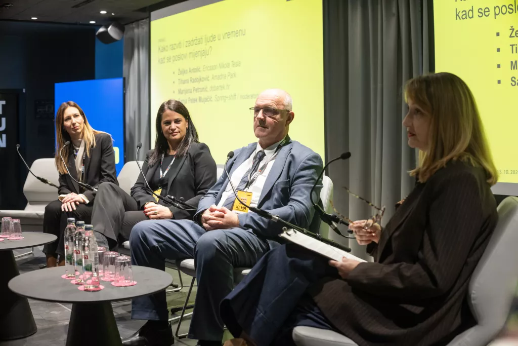 10. HR konferencija3. panel- Kako razviti i zadržati ljude u vremenu kad se poslovi mijenjaju:Marijana Petrunić, Tihana Radojković, Željko Antolić, Sanja Petek Mujačić
