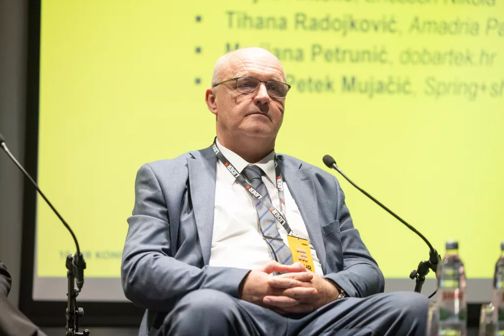10. HR konferencija3. panel- Kako razviti i zadržati ljude u vremenu kad se poslovi mijenjaju:Marijana Petrunić, Tihana Radojković, Željko Antolić, Sanja Petek Mujačić